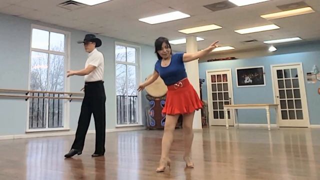 Here I Am Honey Line Dance( music: Cry To Me) смотреть онлайн