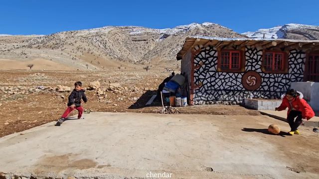 Nomadic Life: Building A Nomadic Shelter With Family And Grandmother Unity