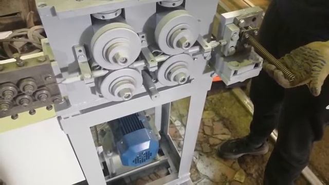 Установка навивки спиралей модели УНС-1 смотреть онлайн