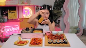 ASMR COOKING & EATING MUKBANG 🍜🍗 RAMEN, SPICY CHICKEN, GYOZA