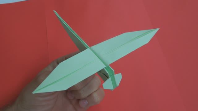 Как сделать стрекозу из бумаги. Оригами стрекоза..mp4 смотреть онлайн