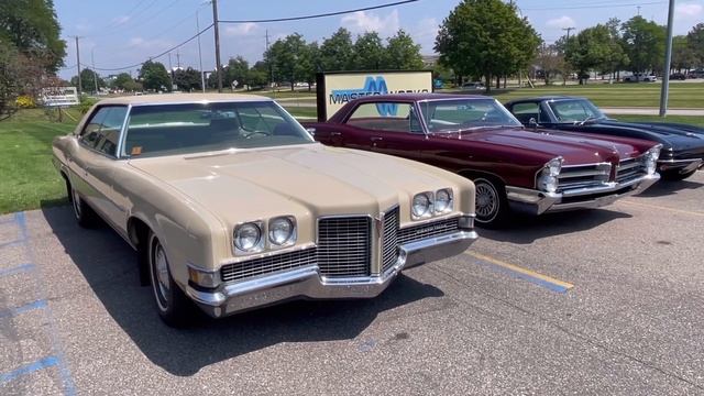 Comparison: 1965 Pontiac Bonneville (421 V8) vs. 1971 Pontiac Grandville (455 V8): Which is Better? смотреть онлайн