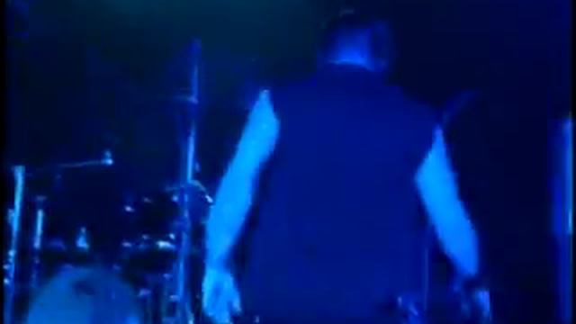 Drowning Pool - Pity (Live in Flex, Vienna, Austria 17/02/2002) смотреть онлайн