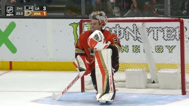 Pheonix Copley Loses It On Frank Vatrano, Tries To Fight John Gibson And Gets Ejected From Game смотреть онлайн