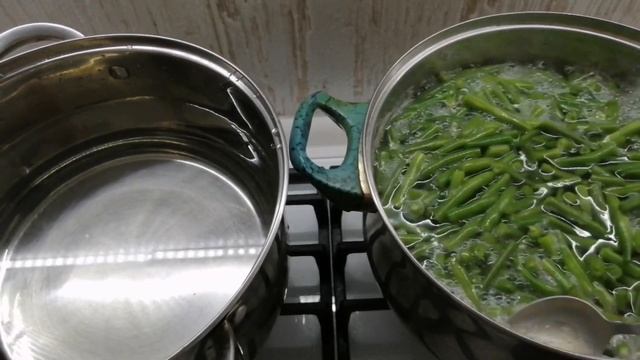 Как я замораживаю длинностручковую, спаржевую фасоль. смотреть онлайн