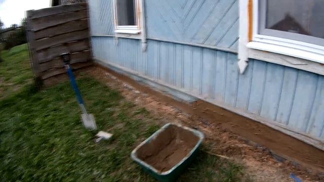 ИМИТАЦИЯ ФУНДАМЕНТА своими руками в старом деревянном доме смотреть онлайн