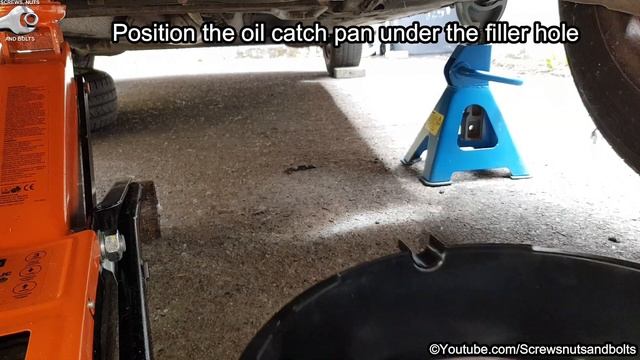 Gearbox Oil Change (Transmission Fluid) - Nissan Micra K12 смотреть онлайн