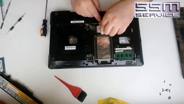 Как собрать ноутбук Lenovo G580 смотреть онлайн