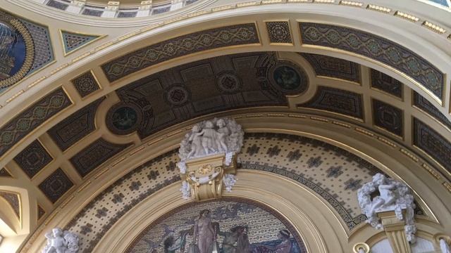 Венгрия, Будапешт, Купальни Сечени смотреть онлайн