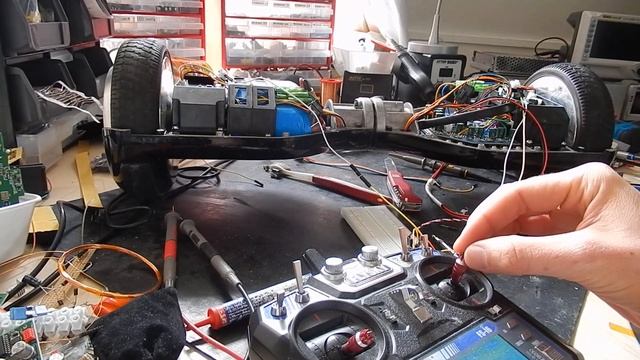 Hoverboard hack, part 1: remote control смотреть онлайн
