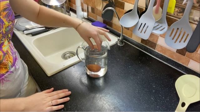 Сколько хранятся яйца в холодильнике? Срок годности яиц смотреть онлайн