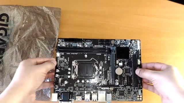 ОНЛАЙН ТРЕЙД.РУ — Материнская плата GIGABYTE GA-H110M-HD2 (LGA1151, MicroATX)