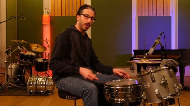 [REGGAE DRUM SOUND] How to tune the snare drum Carlton Barrett style (Bob Marley) - tutorial смотреть онлайн