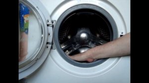Как достать предмет попавший за барабан стиральной машины