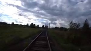 Заброшенная железная дорога. Когда-то тут ходили электрички Ржавые локомотивы. Заросшие станции.