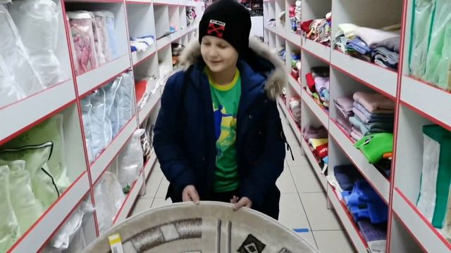 Часть 2:Прогулка по рынку?/Обзор, примерка покупок/Что с кошкой?? смотреть онлайн