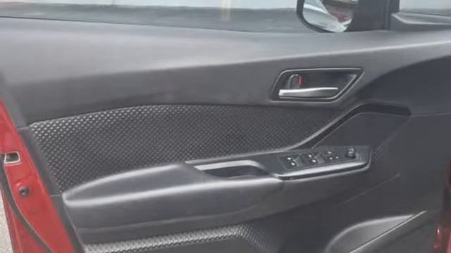 2018 Toyota C-HR XLE 4dr Crossover (Miami, Florida) смотреть онлайн