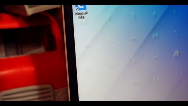 華碩 ASUS E410 美到無法無天，文書輕巧，價格比手機還便宜！ смотреть онлайн