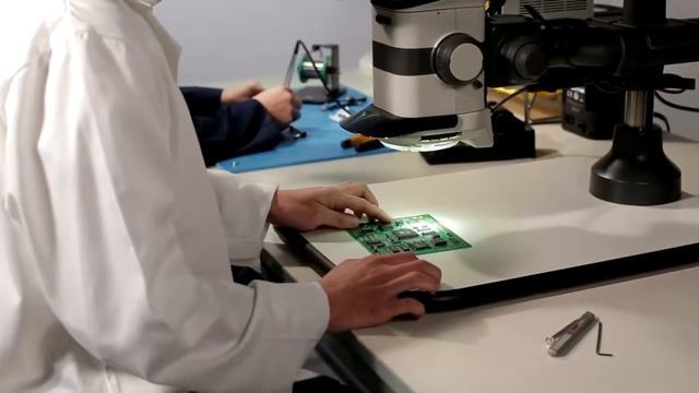 Lynx EVO Eyepieceless Stereo Microscope by Vision Engineering смотреть онлайн