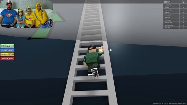 ПОБЕГ ОТ МИНЬОНОВ - Гадкий я в Роблокс в ROBLOX - Мы играем смотреть онлайн