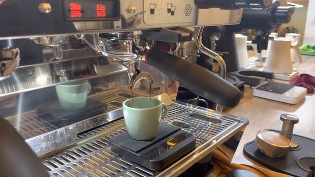 For la marzocco lovers? #coffee #espresso #cafe #coffeeshop смотреть онлайн