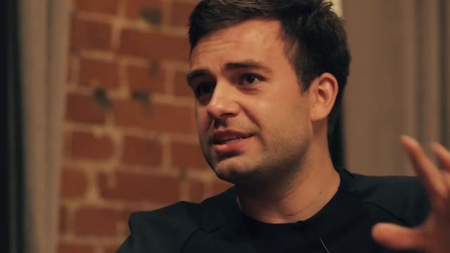 Сезон 2-39. Выступление в Олимпийском. Сергей Косенко. Гоняю на феррари в Дубаи. смотреть онлайн
