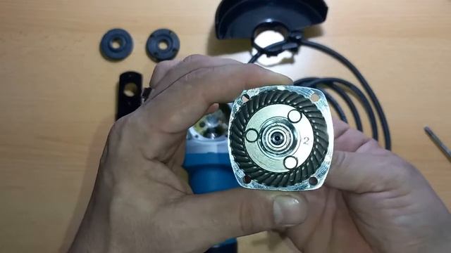 Болгарка #makita 9558NBR, ОБЗОР на миниатюрную помощницу смотреть онлайн