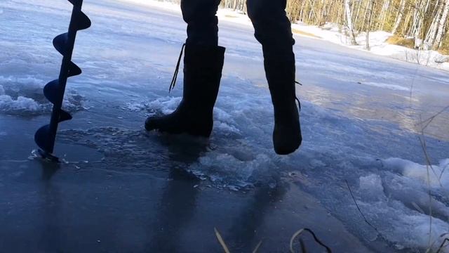 #18 ПРОЦЕСС ПРИГОТОВЛЕНИЯ БАНИ. ПЕРВЫЙ ЗАХОД И ОКУНАНИЕ В ПРОРУБЬ. РБ-200 +КЦ-3. МОБИБА смотреть онлайн