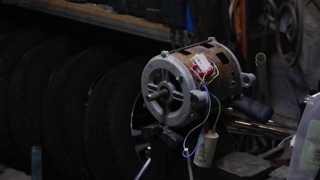 ТОЧНО и соосно просверлить вал мотора для гриндера или точила без токарки смотреть онлайн