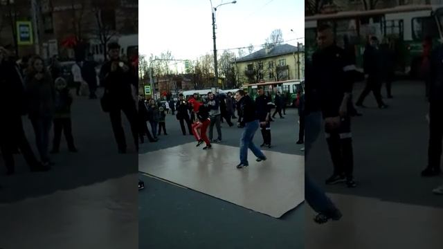 Парни супер!хорошо станцевали! смотреть онлайн