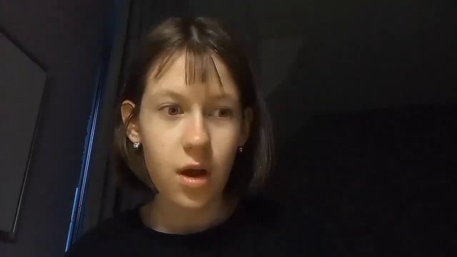 Мой день с тобой/подстригла свои волосы..