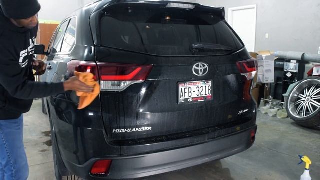 2019 Toyota Highlander Tinted and Luxe Vinyl Wrapped Tail Light Installation смотреть онлайн