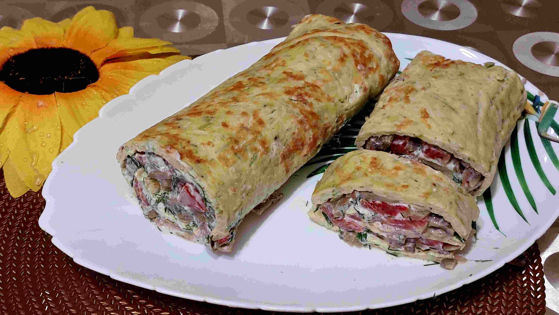 КАБАЧКОВЫЙ РУЛЕТ С ГРИБАМИ И ПОМИДОРАМИ,ТАК ВКУСНО ВЫ ЕЩЁ НЕ ГОТОВИЛИ! смотреть онлайн