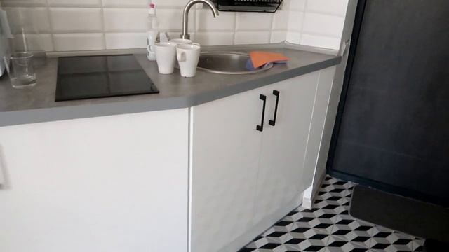 САМАЯ МАЛЕНЬКАЯ КВАРТИРА ВО ЛЬВОВЕ / ОБМЕН ДОМАМИ смотреть онлайн