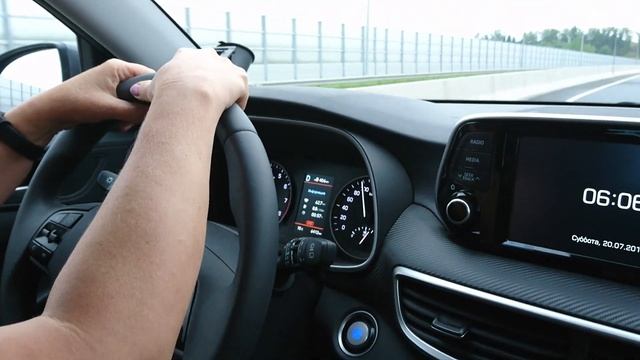 Hyundai Tucson 2018/ Спортивный режим/ Система помощи при спуске смотреть онлайн