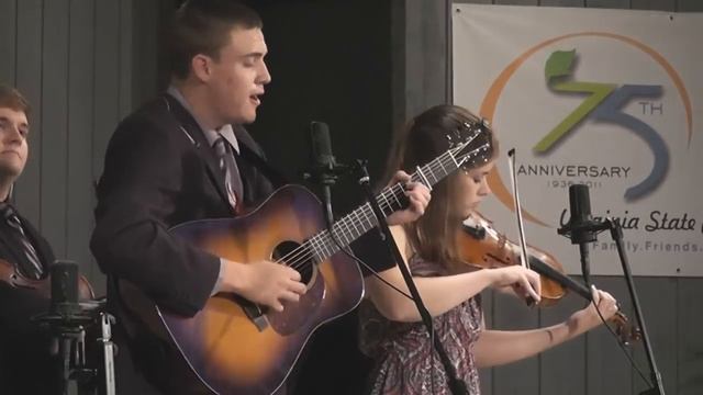 Andy Buckner- ETSU Bluegrass Pride Band at Papa Joe Smiddy Mountain Music Festival смотреть онлайн