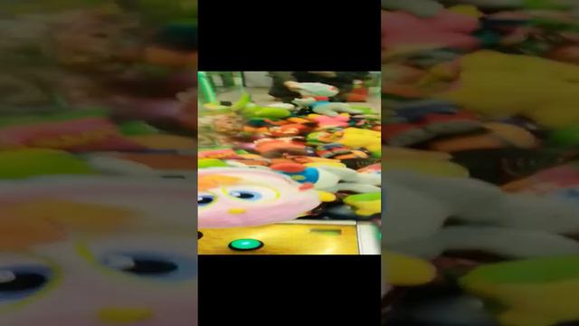 Выиграл птенчика в автомате-хватайке с первой попытки!!! Shorts с хватайкой! смотреть онлайн