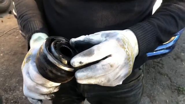 Нюансы при снятии коробки и замене шруса на Chery M11 смотреть онлайн