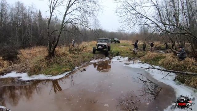 Пробка из шести Jeep Wrangler Rubicon против Нивы и Уаза смотреть онлайн