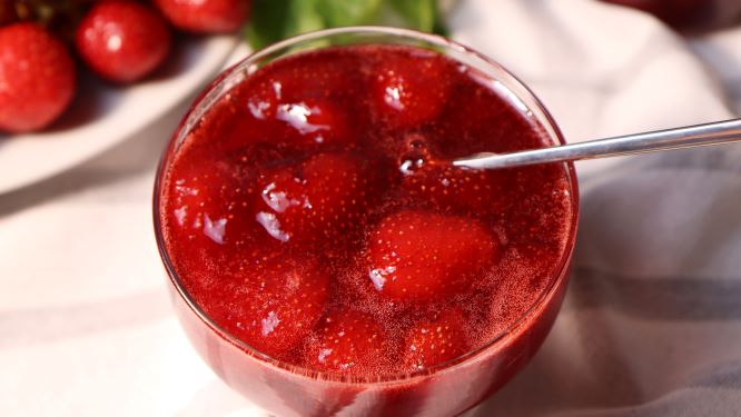 Клубнику можно пожарить! Вкуснее ничего в жизни не ела смотреть онлайн