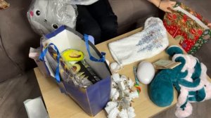 Ульяна открывает подарки!