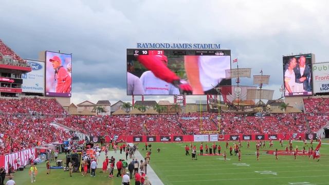 Tampa Bay Buccaneers 2021 Game Day Experience | Monte Kiffin Ring of Honor Day смотреть онлайн