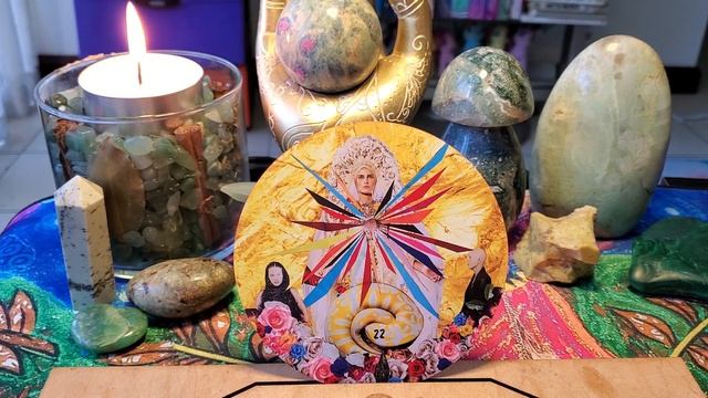 Flip Through & Review Of The Sacred [R]evolution Oracle!? смотреть онлайн