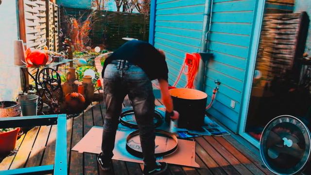 Moe Mårtensson - Drum Kit Paint Process смотреть онлайн