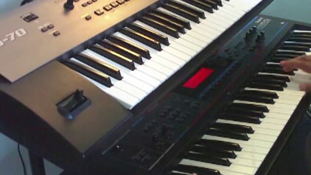 Roland Juno-Di and RS-70 (80's cheese baby!) смотреть онлайн