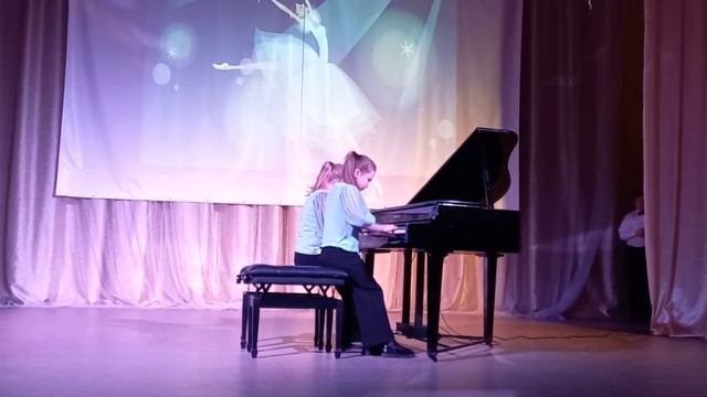 Фортепианный дуэт Васильева Валерия - Прокудина Ясмина. М. Шмитц "Принцесса танцует вальс". смотреть онлайн