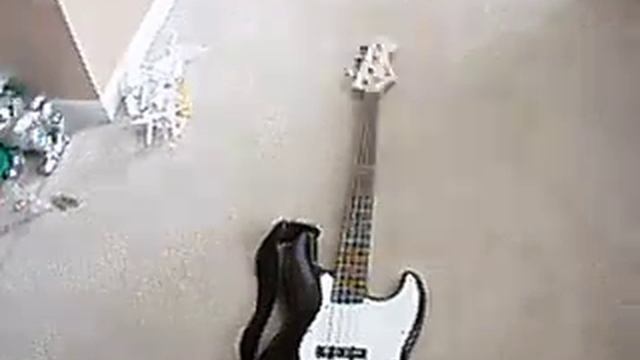 My Fender Squier J Bass смотреть онлайн
