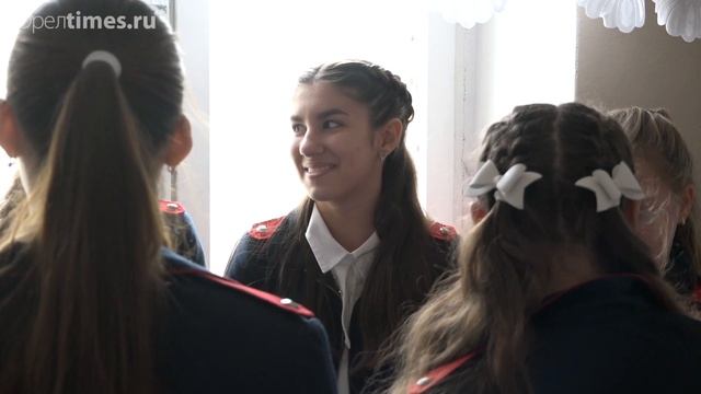 Казаки, кадеты и телевизионщики: нарышкинская школа нашла свой путь смотреть онлайн