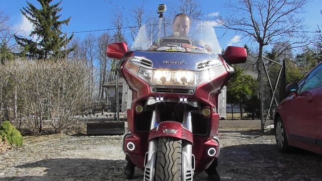 Honda Goldwing 1500. (Заводим после зимы 2019)