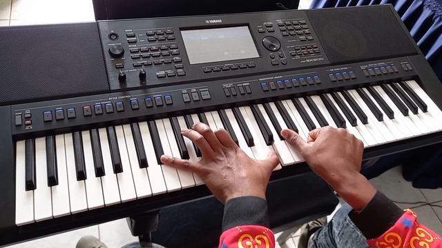 OUR GOD IS AN AWESOME WORSHIP TUTORIAL /PASSING CHORDS $ VOICING смотреть онлайн